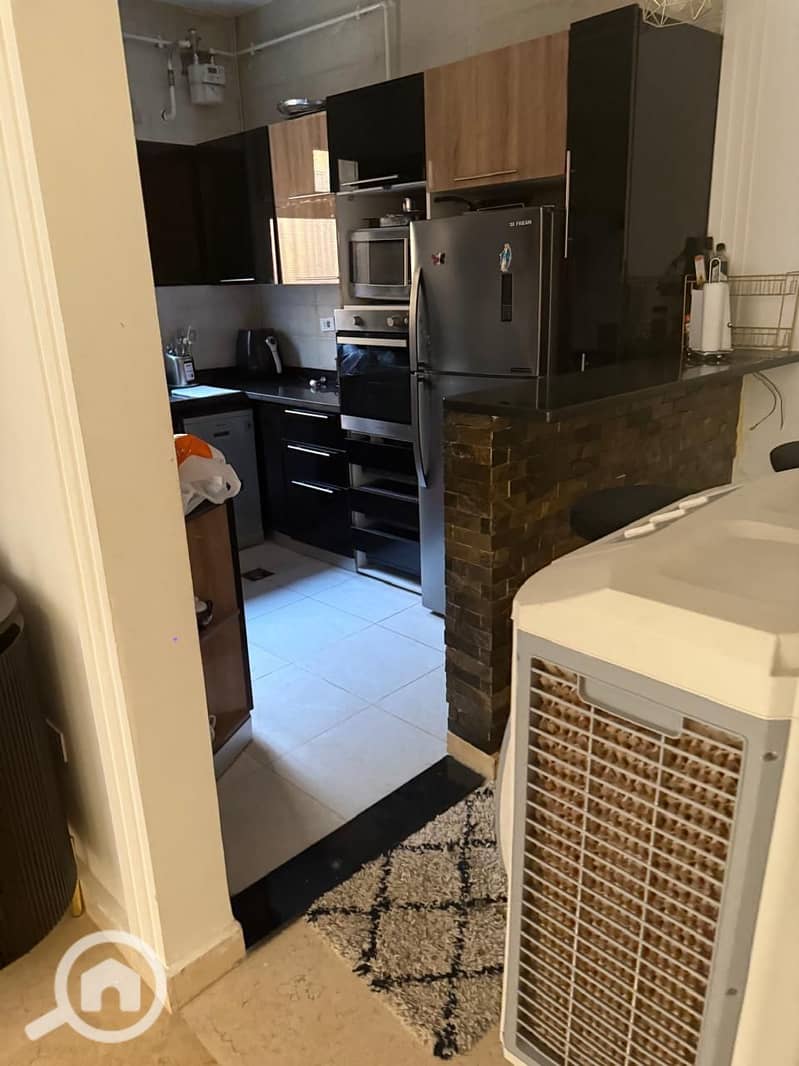 52 5c3a4098-a761-43be-a09c-1801f8635109. jpeg