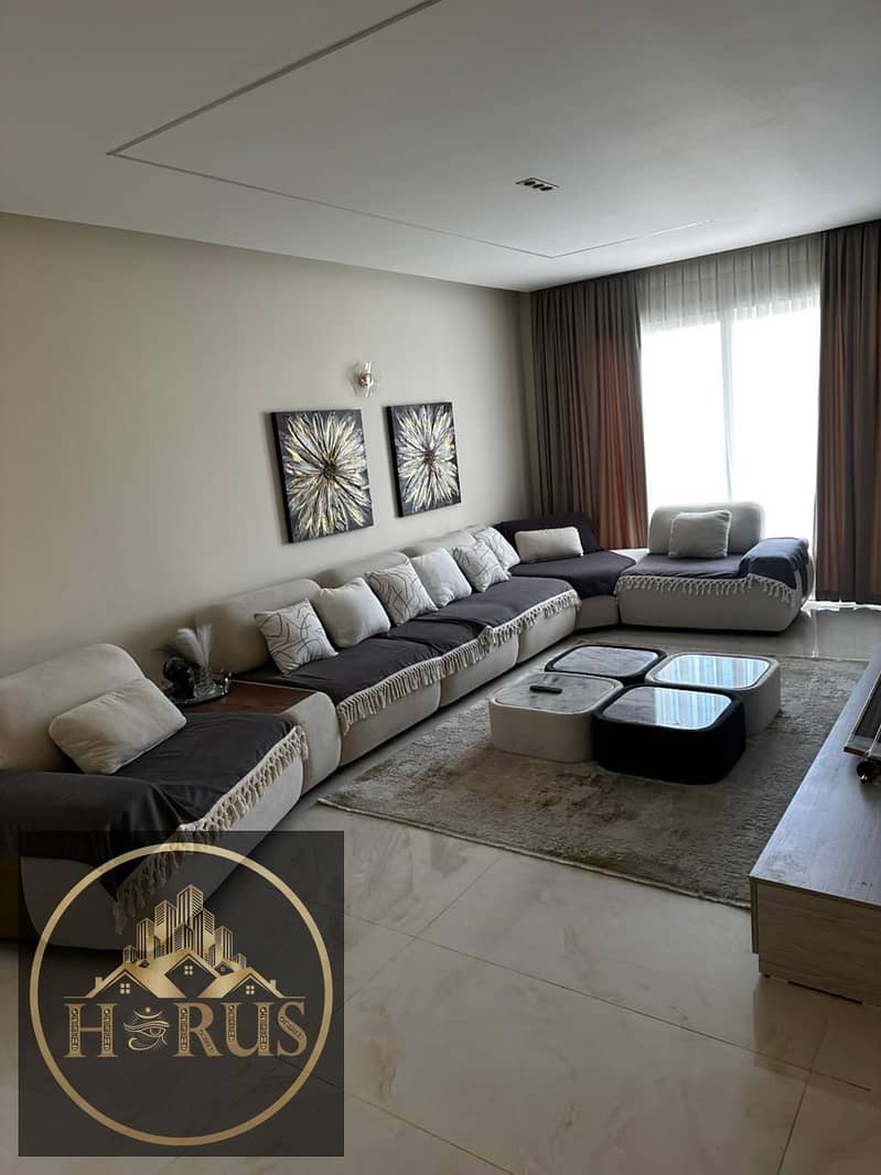 12 79f60c1a-12b2-40e7-8c27-ee33ff983206. jpg