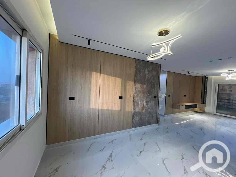 3 451b34ba-5bff-4232-ba85-04b27d014773. jpg