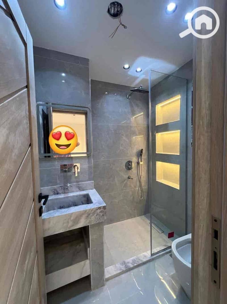 5 b2686300-248d-40f6-abcf-d4be1afe704a. jpg