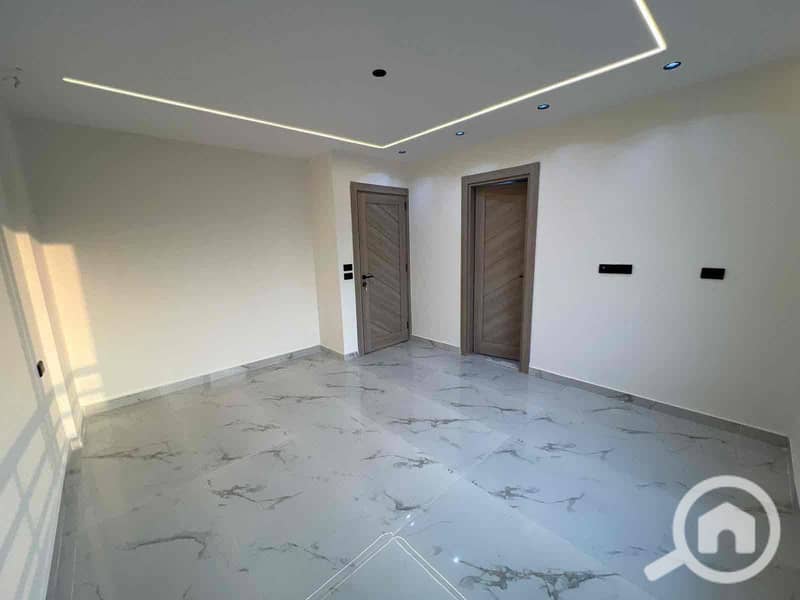 8 a282de85-4605-4d0d-8a02-08e2208a8eee. jpg