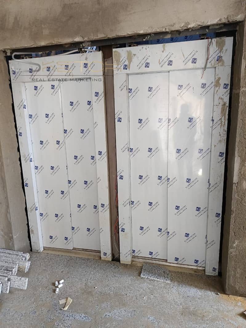 4 c73b4079-5f95-46ee-ba0f-abe1fed9df95. jpg