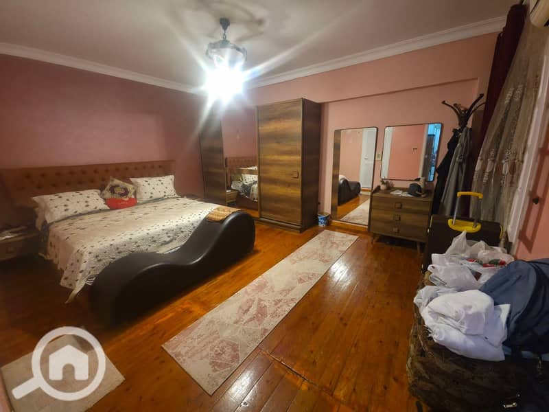 6 e79e8dcf-443a-43c8-813c-7b5d8f5a1810. jpg