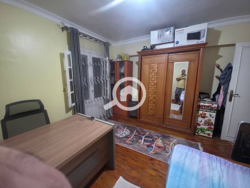 8 4c7a0db7-2db5-4506-89d7-15a673d05a2e. jpg