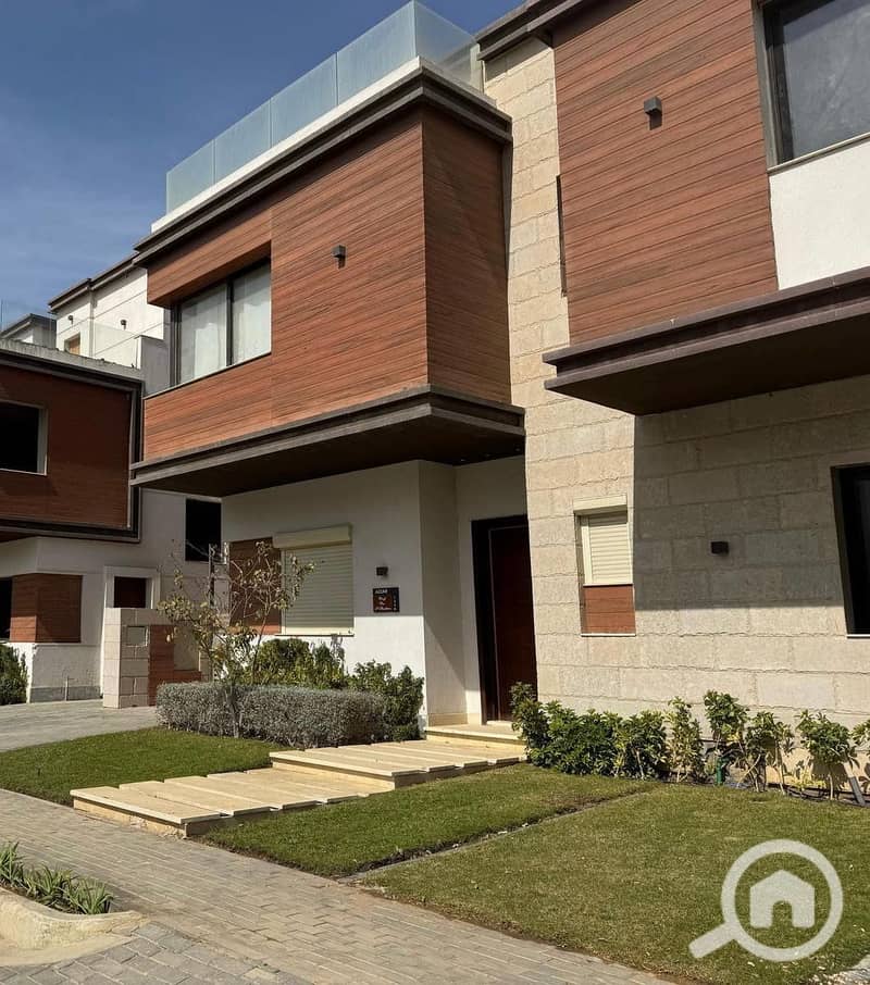 10 5b7572ac-060c-4e41-8b81-51003bbb09f7. jpeg