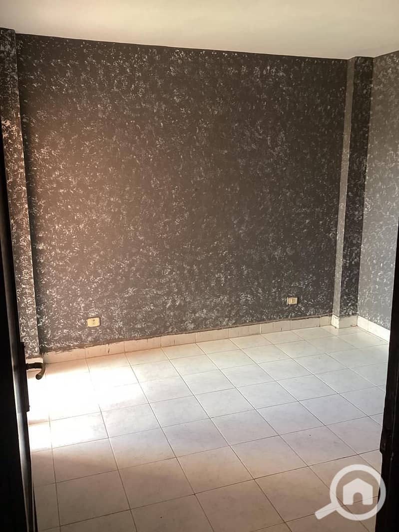 5 WhatsApp Image 2025-12-17 at 16.27. 12 (1). jpeg