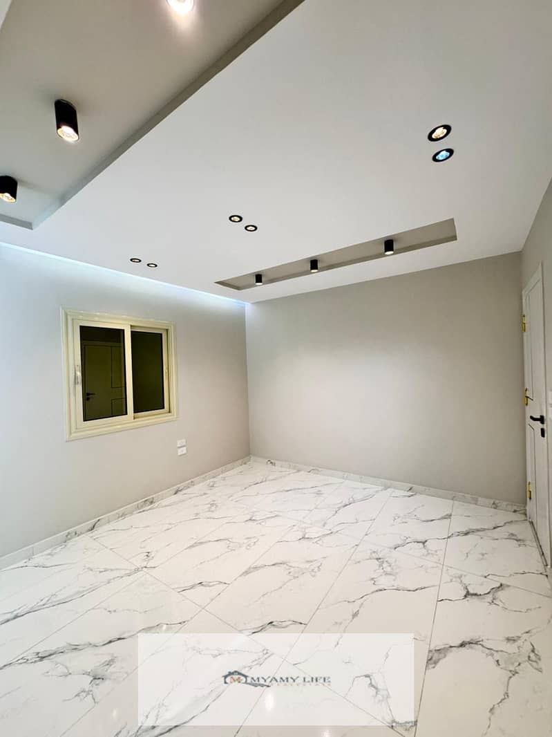 3 WhatsApp Image 2025-09-25 at 5.05. 58 PM (1). jpeg