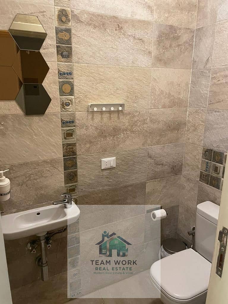 3 7d77bb96-27a5-4752-820e-cdab5b24ff9d. jpg