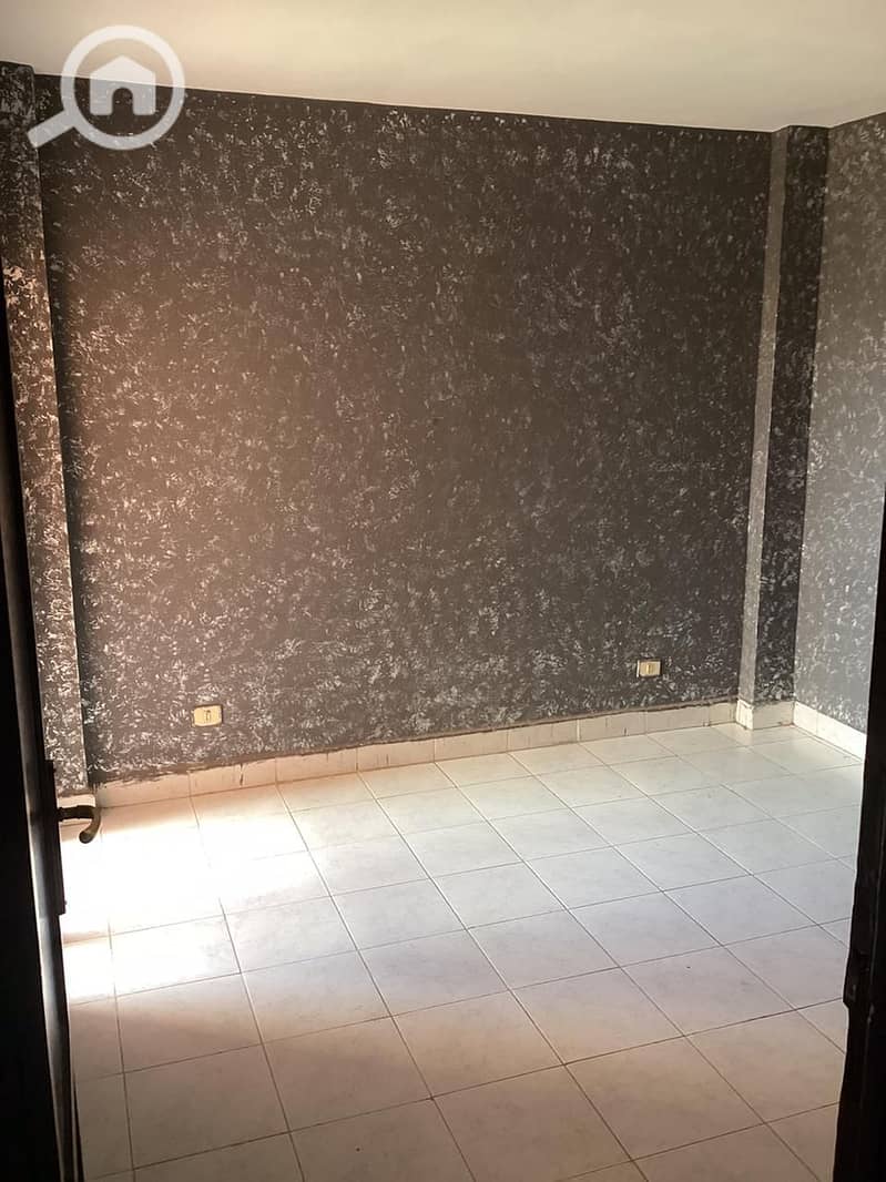 5 6d9cc046-25f1-4351-bf2e-872563f34824. jpg