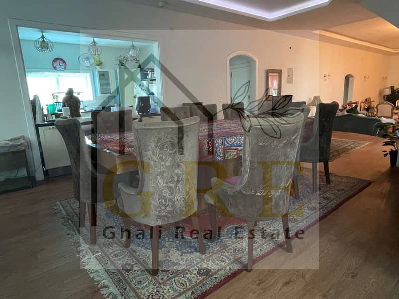 4 7d840082-92c2-4ac0-b2c8-03bd7205f99b. jpg