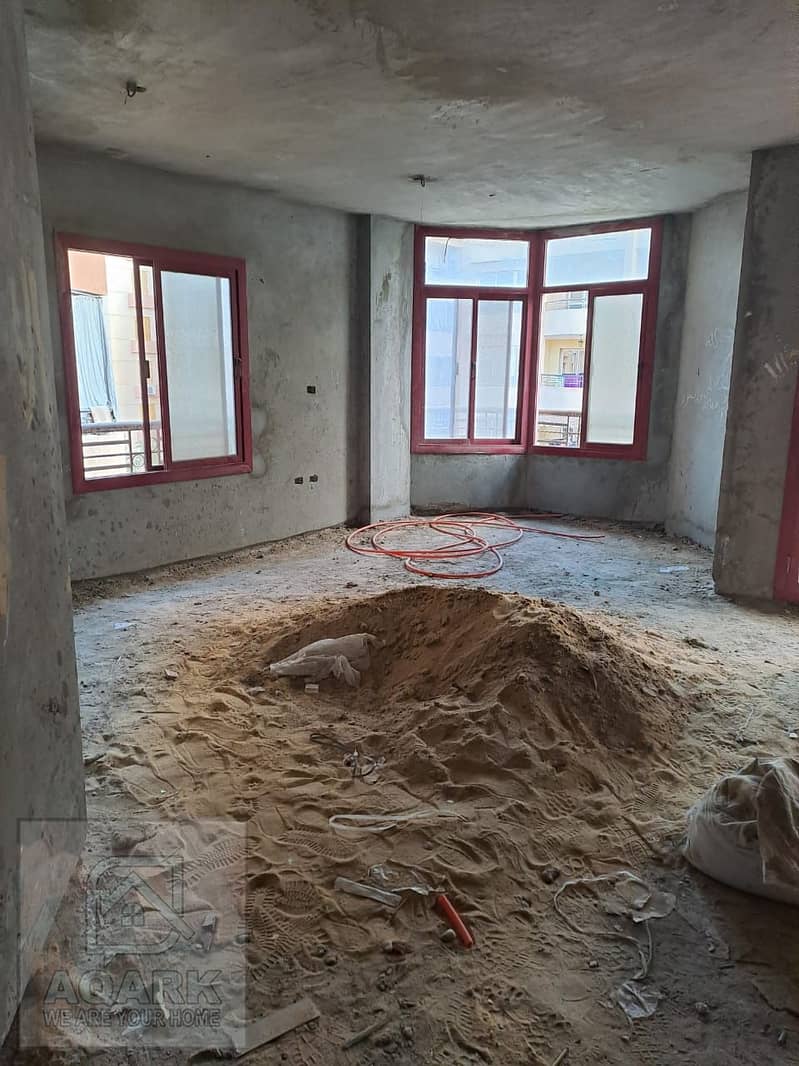 2 241e96b7-fe99-4b91-8cef-f953c5b4ab79. jpg