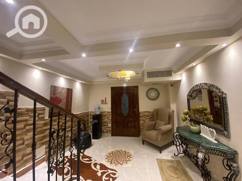 2 fd678152-b05b-4d08-acbd-42f5193ee17b. jpg