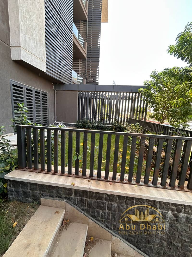 2 6c67bd02-6f66-4abd-a8c6-6e506053b170. jpg