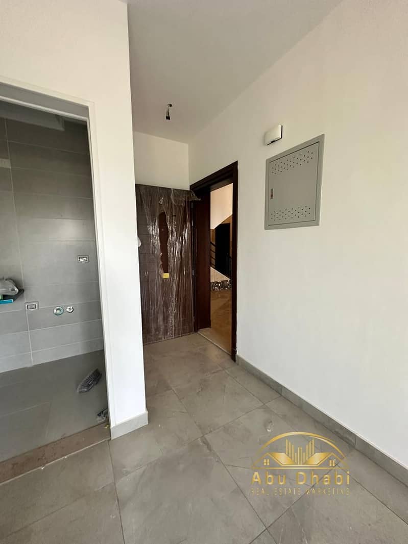 6 0f088fb8-6c7f-41c4-91cb-1c52ddf9b900. jpg