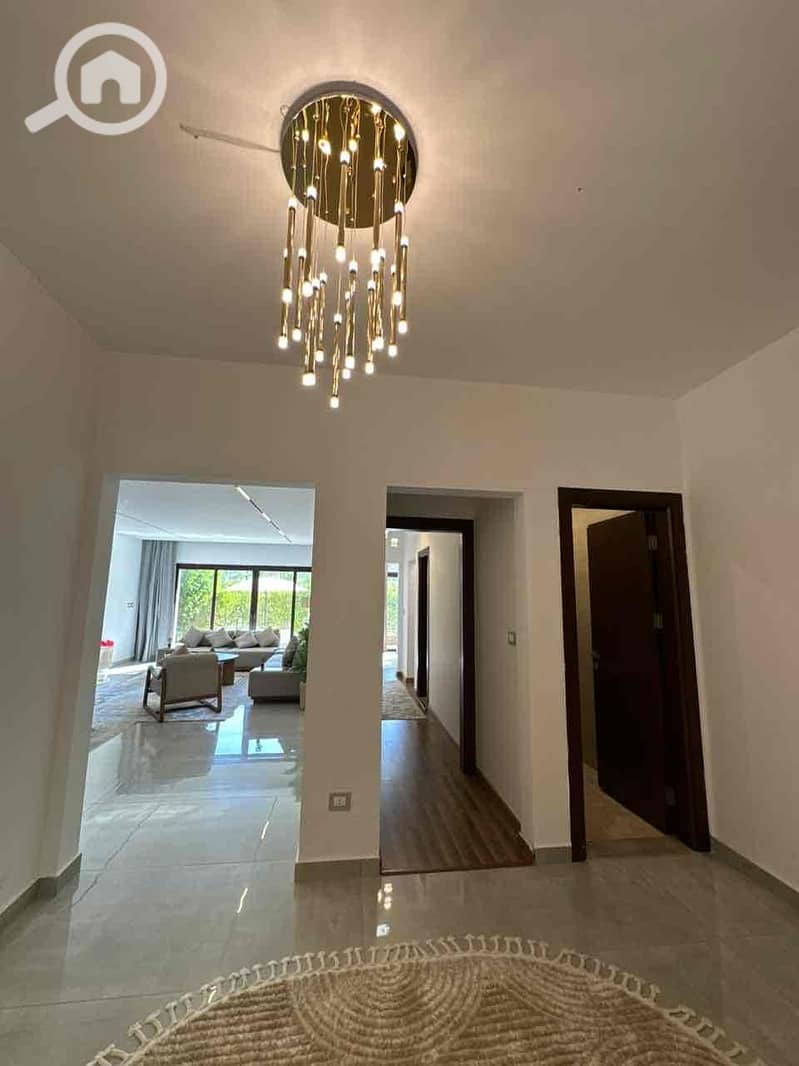 5 305433ff-dfb4-4eae-8bdd-221e65e0222a. jpg