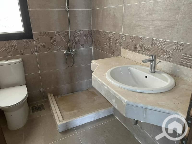 6 WhatsApp Image 2025-12-17 at 17.23. 55. jpeg