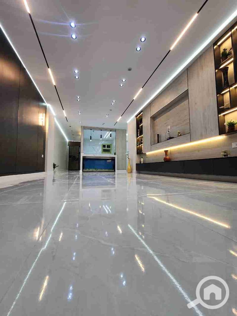 1000669718. jpg 1000669718. jpg