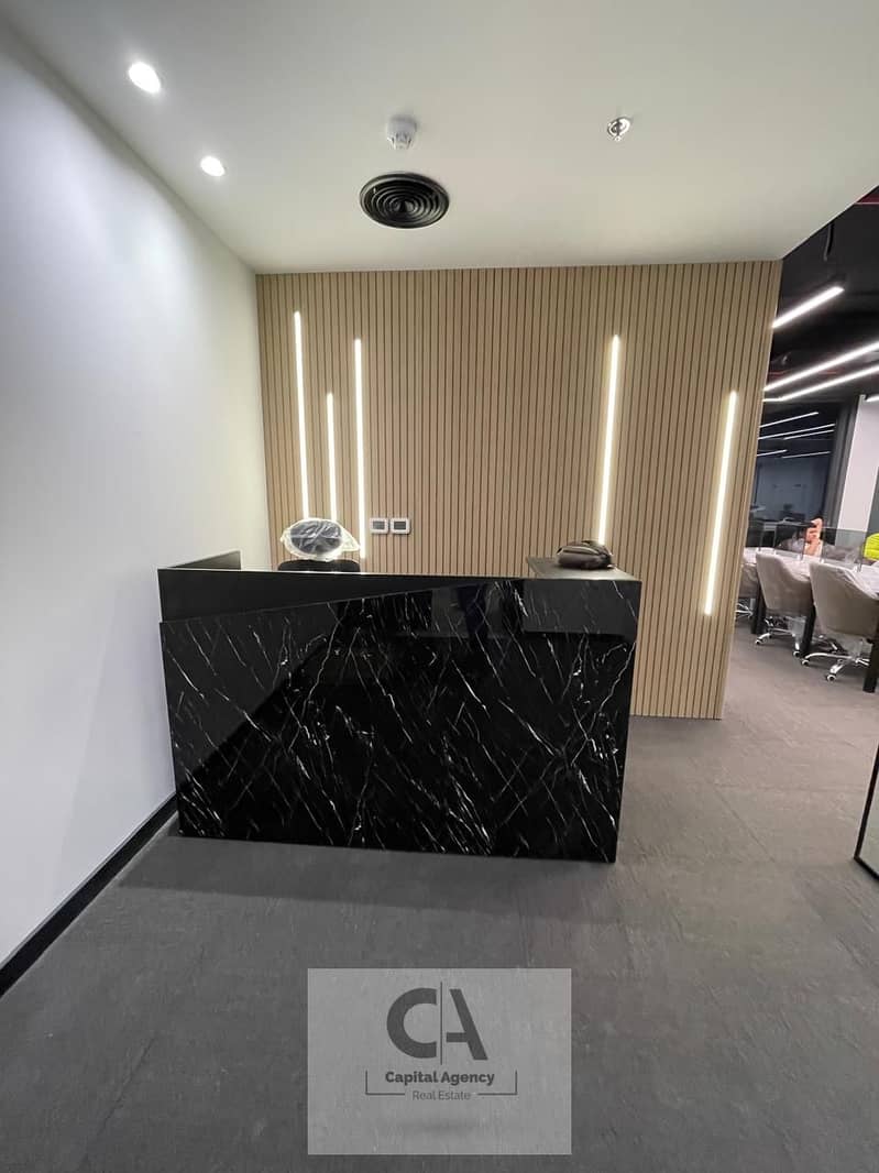 2 24b88930-bd7c-45e3-873b-ababd437e989. jpg