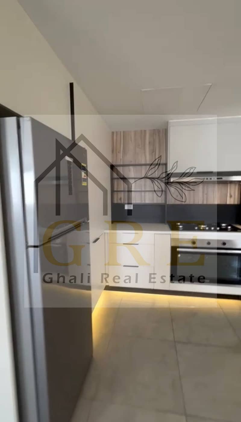 10 827329ac-2761-462a-818e-8fd74e26b2af. jpg