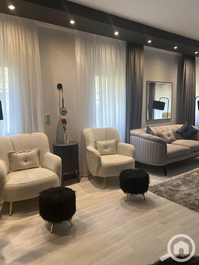 5 f55b657e-5667-4d33-966e-564aed6e96cf. jpeg