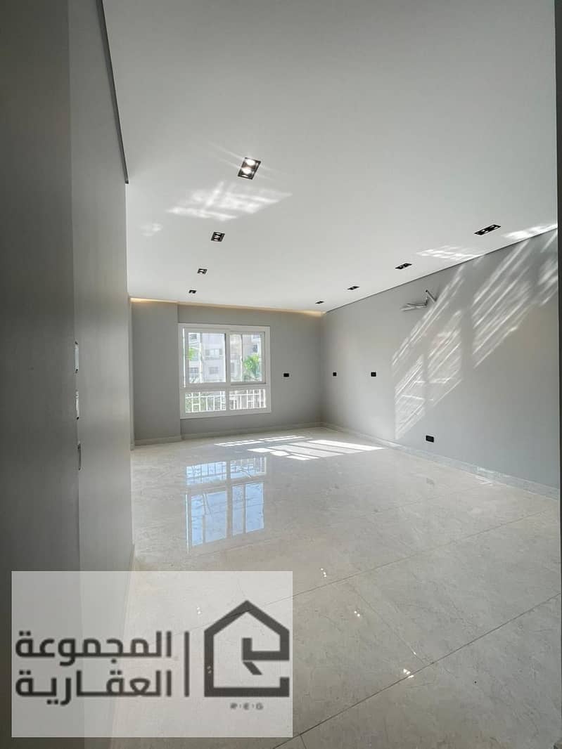 4 da05be30-4d98-4b77-b269-912627e878bd. jpg