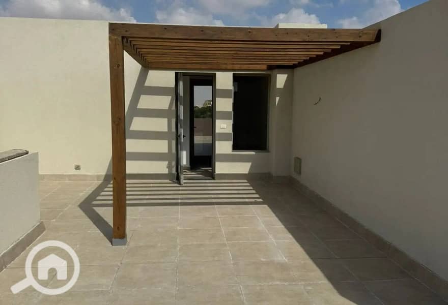 12 8341274-e628co. jpg