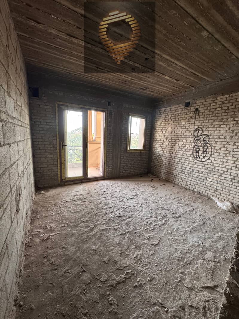 8 WhatsApp Image 2025-12-17 at 18.35. 51_ed8c4e7b. jpg