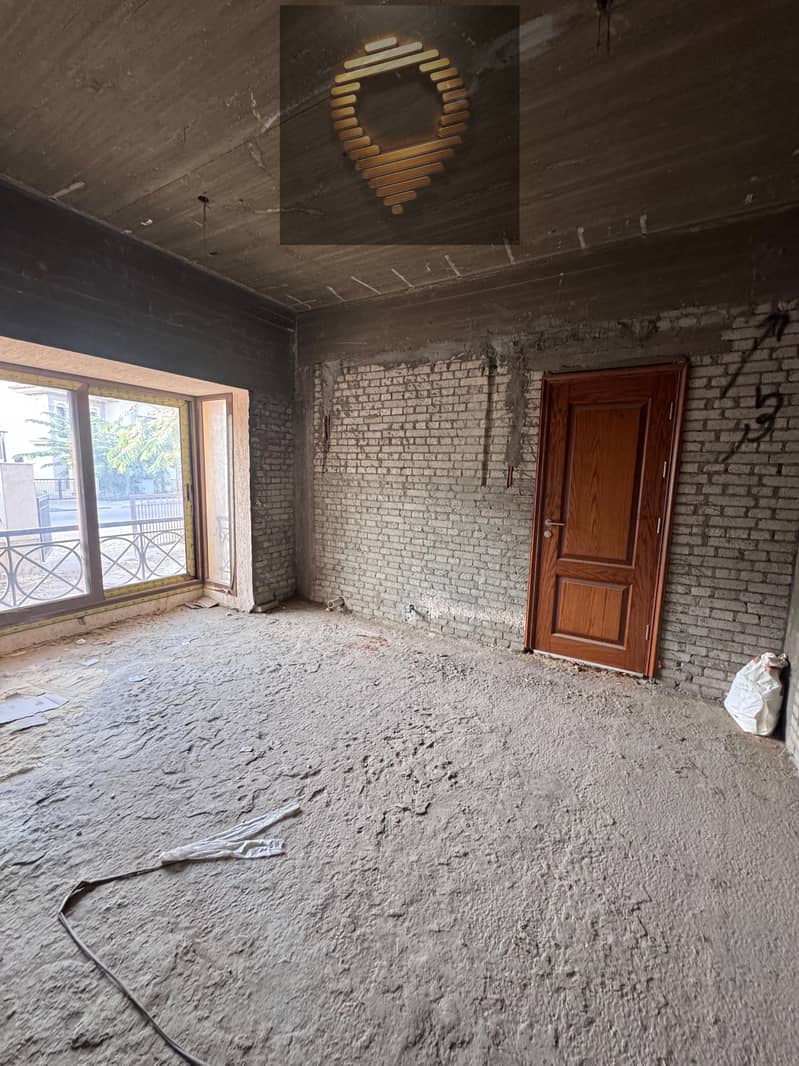 12 WhatsApp Image 2025-12-17 at 18.35. 48_5a1f323f. jpg