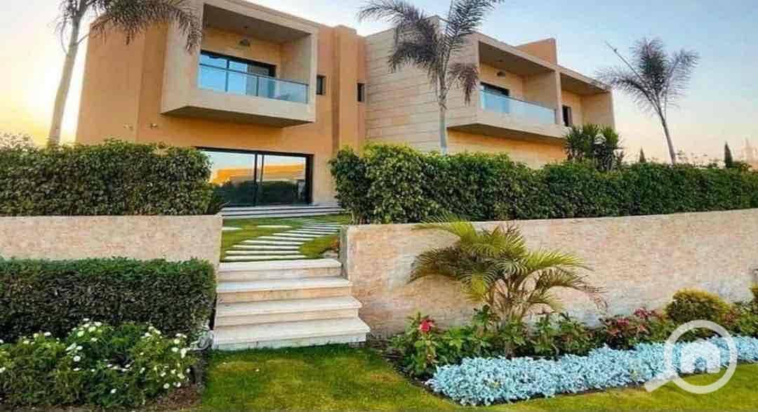 3 fe2bca30-b2a5-487a-aeb2-ae4a9dc63f14. jpg