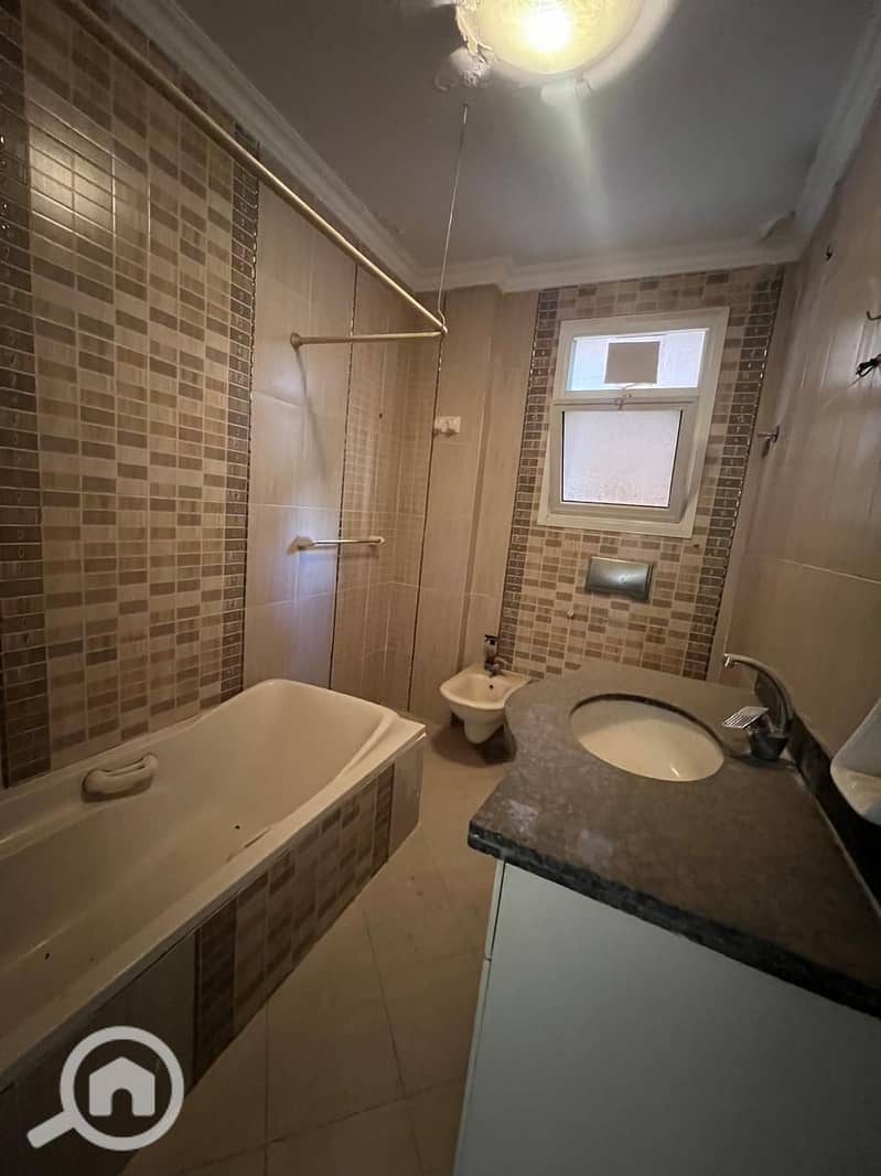 11 b25fe247-cf41-4e49-864a-692bde7d2e25. jpeg