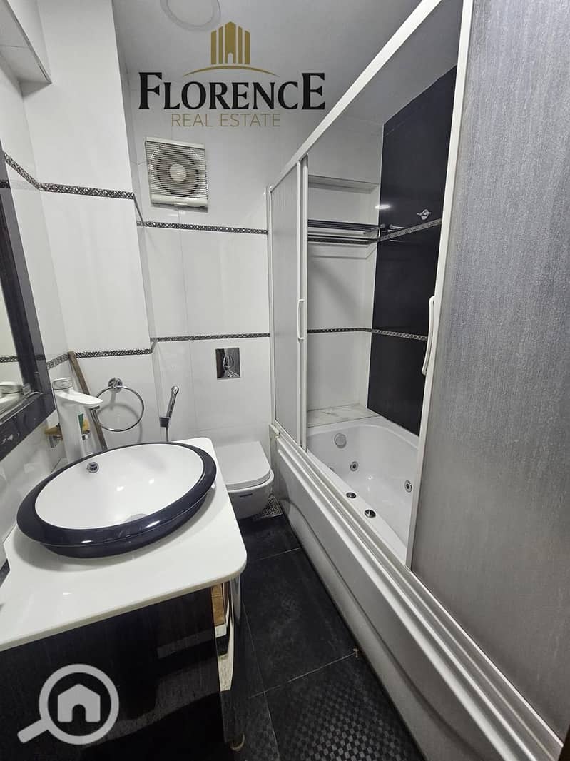 10 99262bcc-f8bb-4dd7-941b-691693638d05. jpg