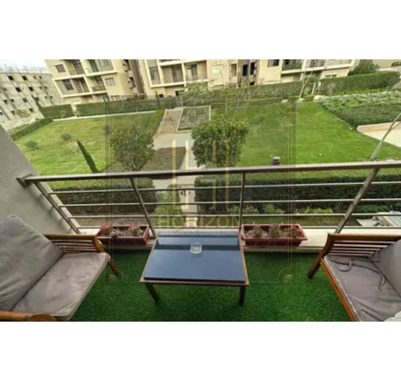 6 8418072-4929ao. jpg