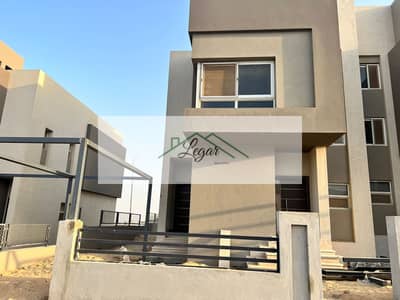 4 Bedroom Townhouse for Sale in Sheikh Zayed, Giza - WhatsApp Image 2025-12-17 at 11.13. 09 AM. jpeg