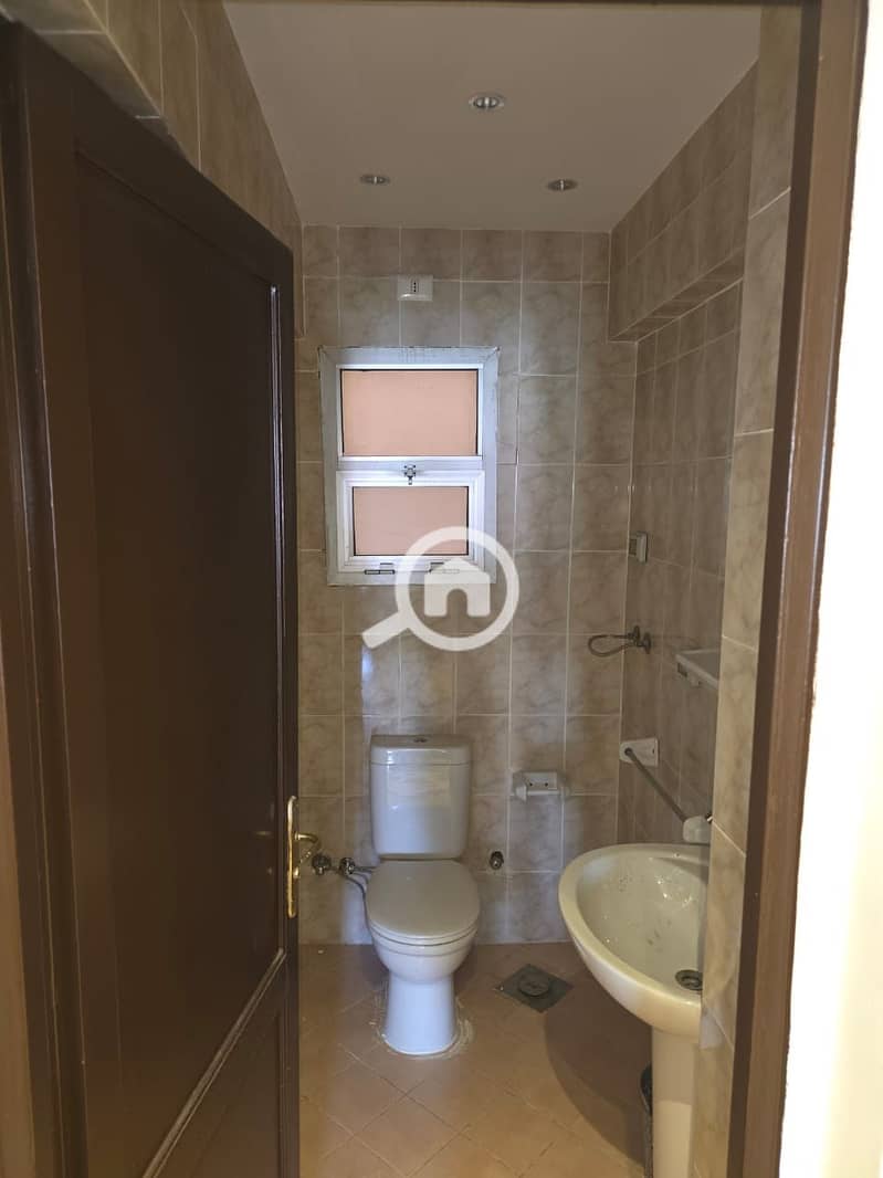 5 1dad0f64-9ce6-4120-a8d8-ddd3ef2ba218. jpeg