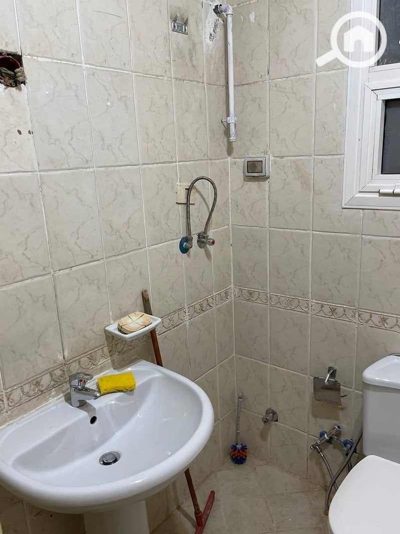 8 5654b555-140c-4822-97d4-4d6b9aefe03d. jpeg