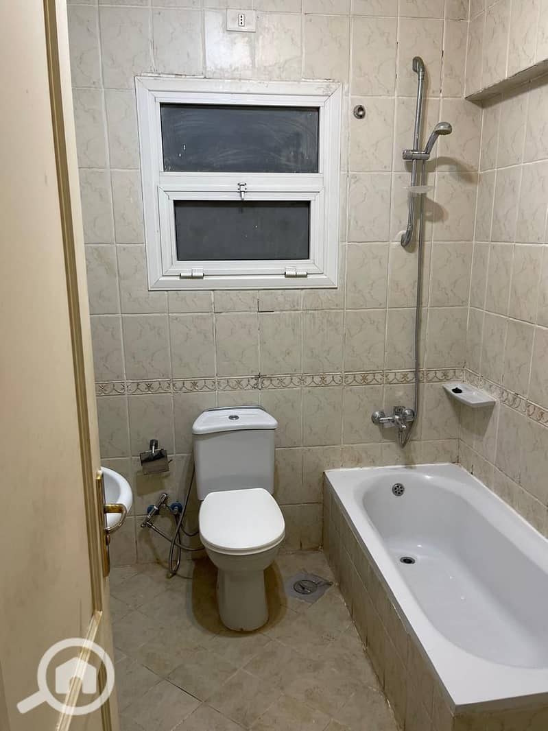 10 d973665e-a93f-4f03-989a-787bb2444d75. jpeg