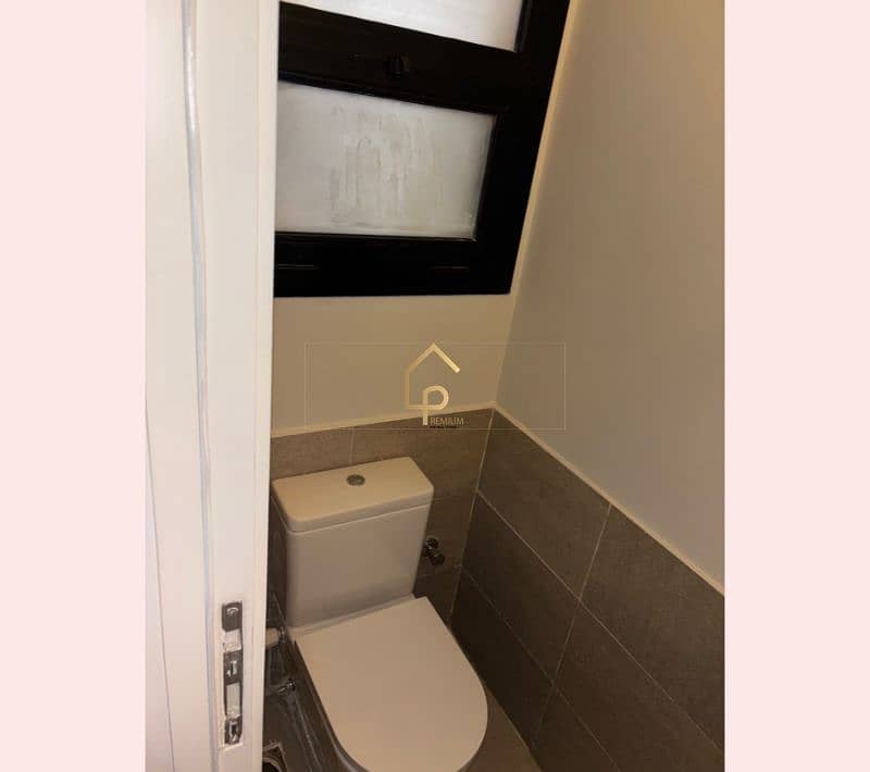 5 WhatsApp Image 2025-12-09 at 3.43. 47 PM (1). jpg