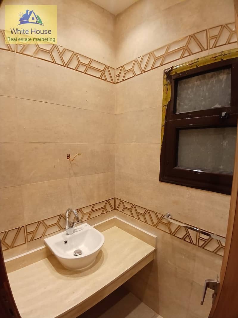 16 WhatsApp Image 2025-12-17 at 8.50. 31 PM (1). jpeg