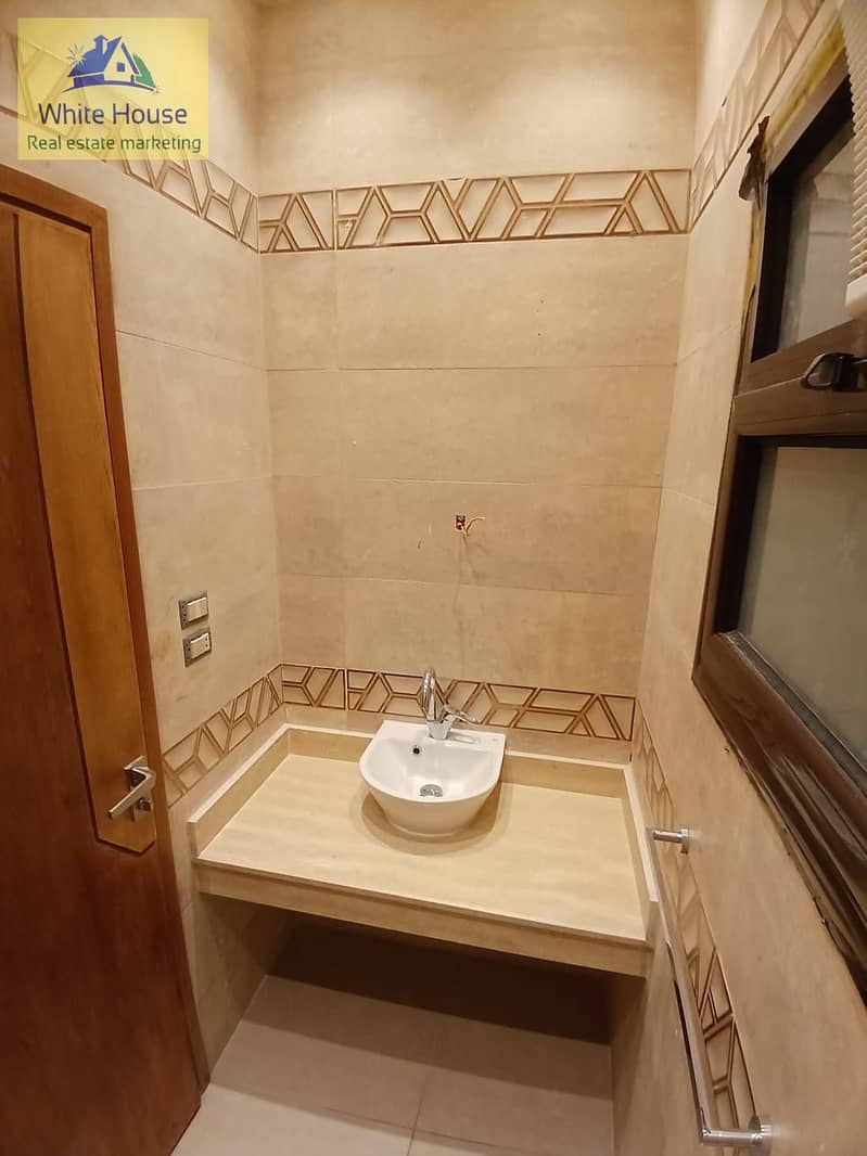 19 WhatsApp Image 2025-12-17 at 8.50. 33 PM. jpeg