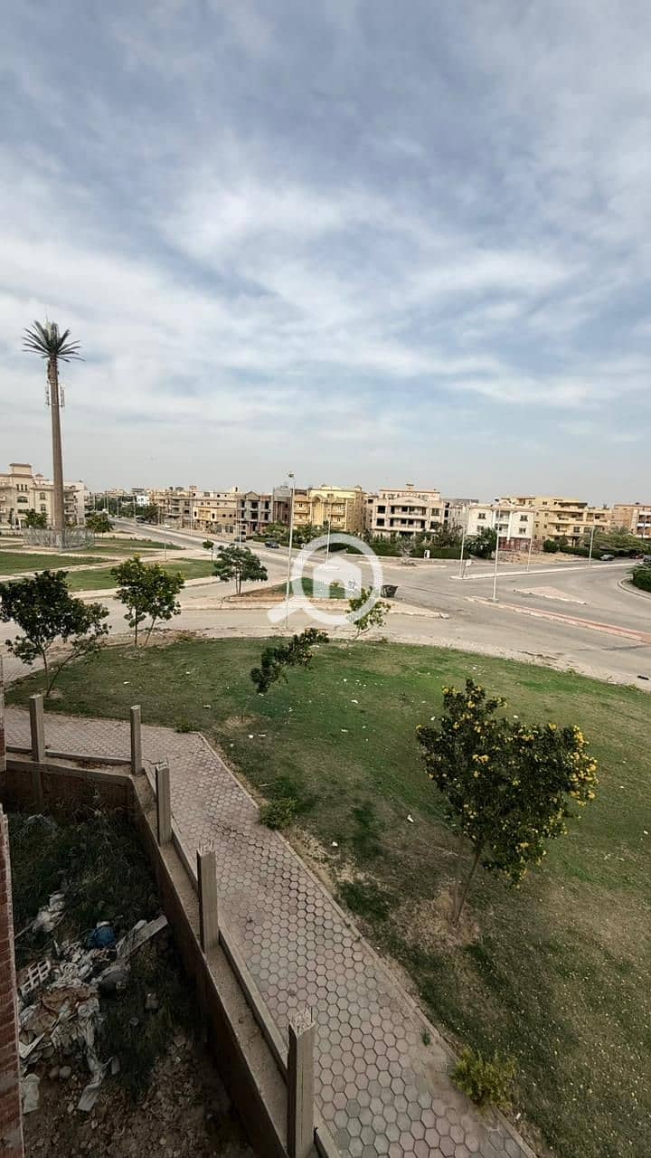 5 WhatsApp Image 2025-12-17 at 19.40. 33 (2). jpeg