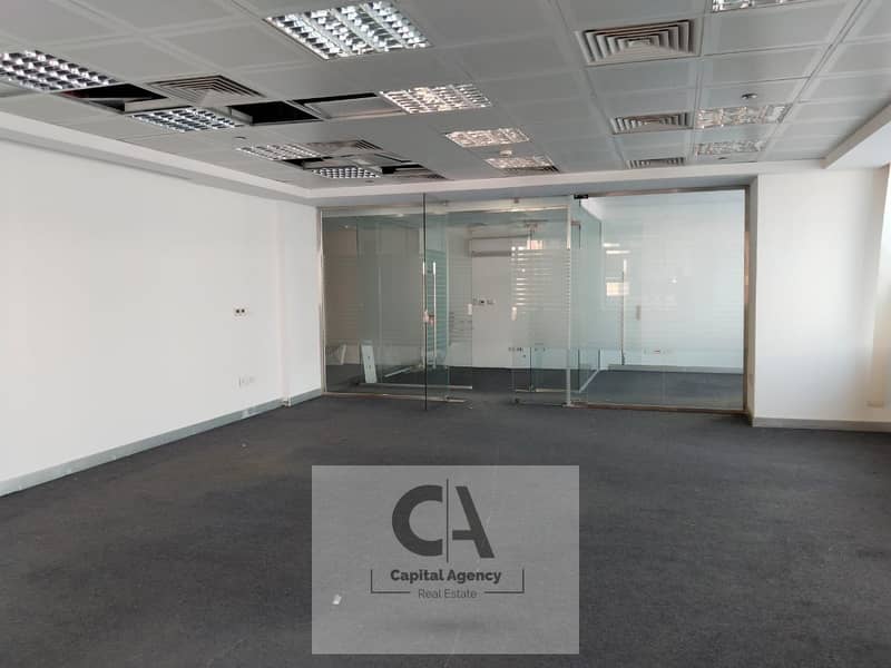 4 7f7df10a-1096-49c3-a75a-b7723ba9403c. jpg