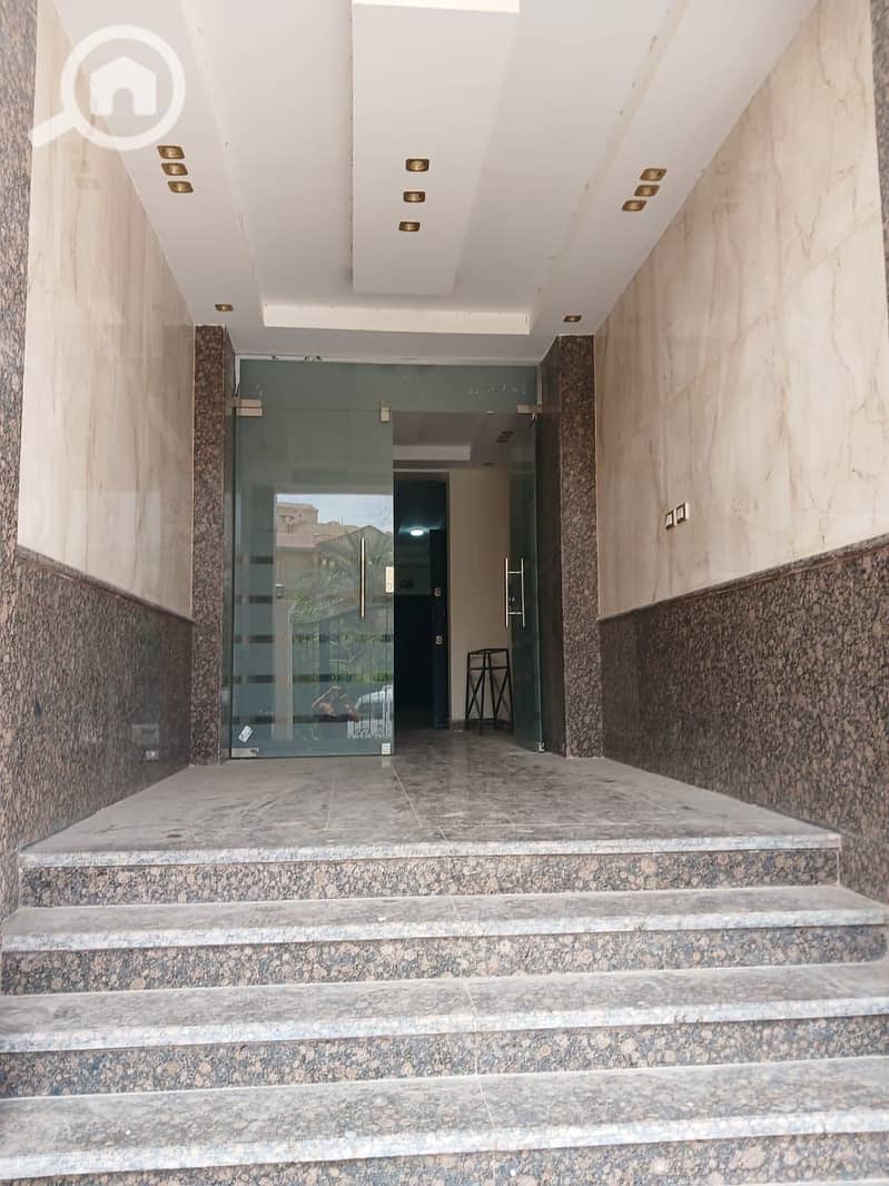 4 WhatsApp Image 2025-12-17 at 21.19. 13 (4). jpeg