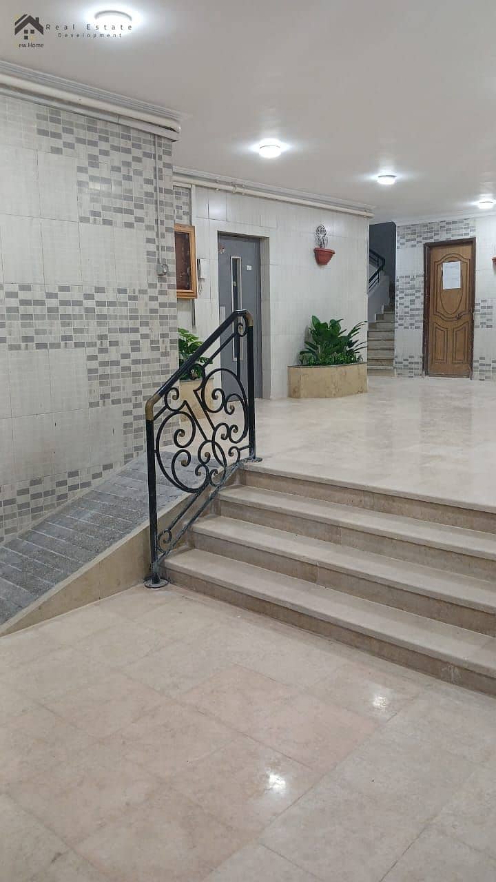 5 WhatsApp Image 2025-10-18 at 12.57. 46_08a09909. jpg