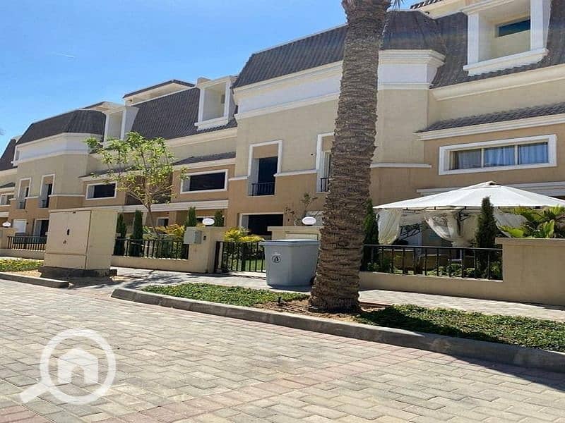 12 c94d6b1e-bcc4-415f-b1a4-1f33512bf3f5. jpg