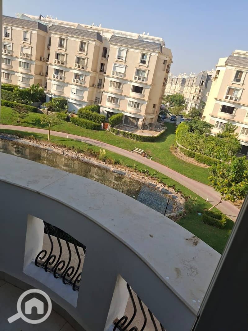 10 9e0cb35e-9493-47c4-a62f-5dec103ecb18. jpeg