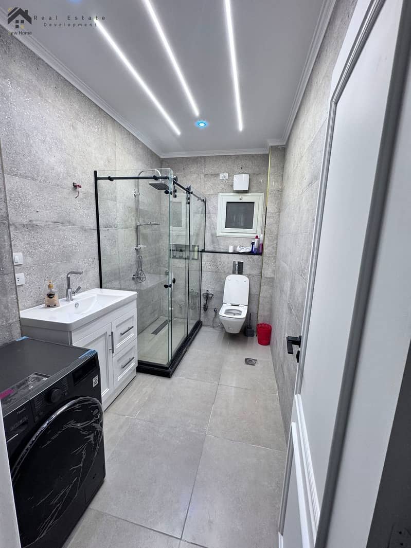 12 WhatsApp Image 2025-10-21 at 13.28. 23_f8dc46bd. jpg