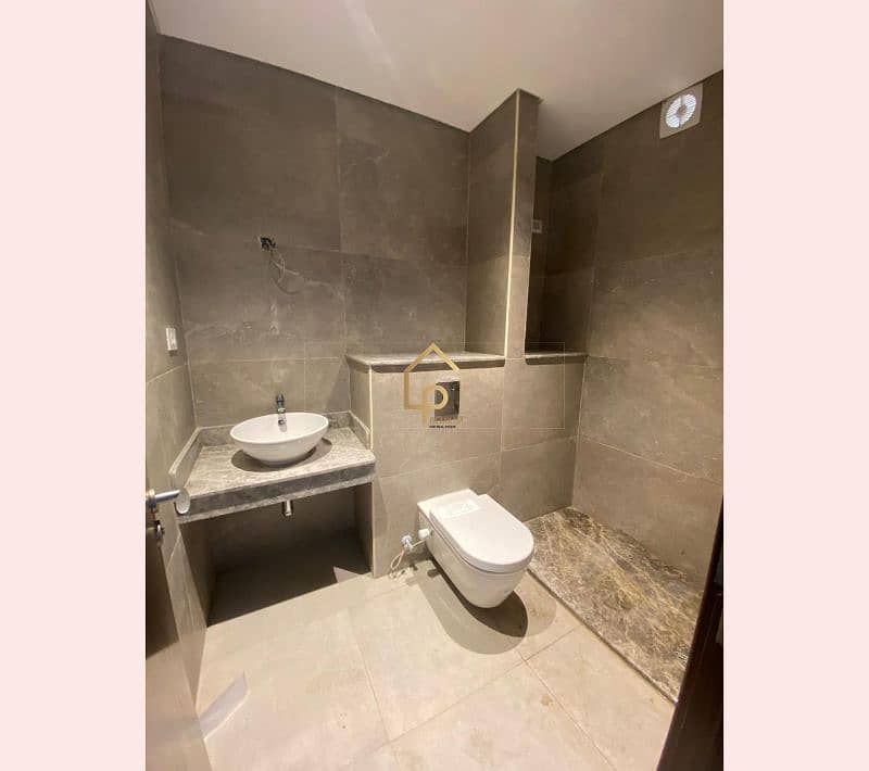 4 WhatsApp Image 2025-12-02 at 4.46. 34 PM (1). jpg