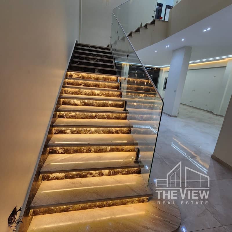 11 WhatsApp Image 2025-12-17 at 21.53. 45_ff77fa0c. jpg