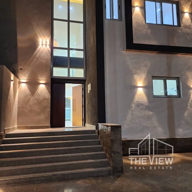 12 WhatsApp Image 2025-12-17 at 21.53. 46_e0207b91. jpg