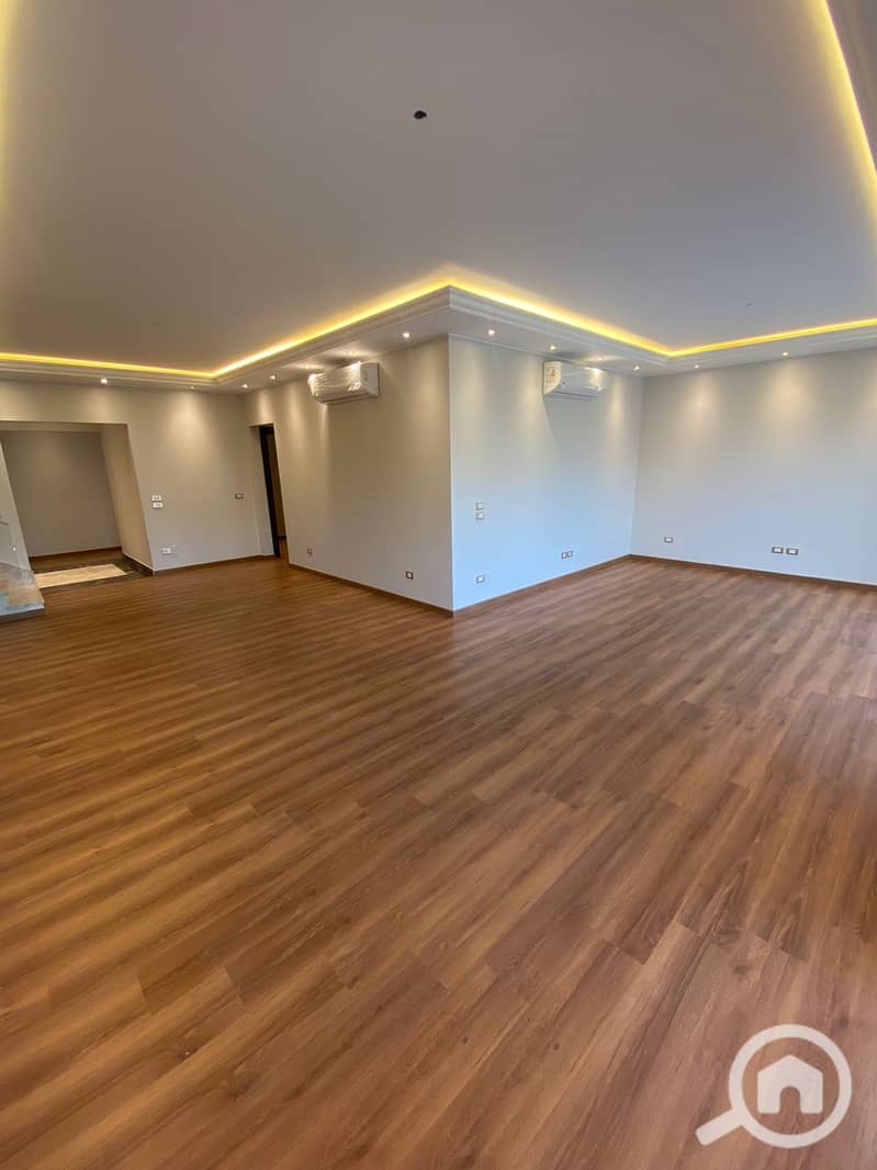 9 e48a523f-2086-4ead-968a-88414887fb22. jpeg